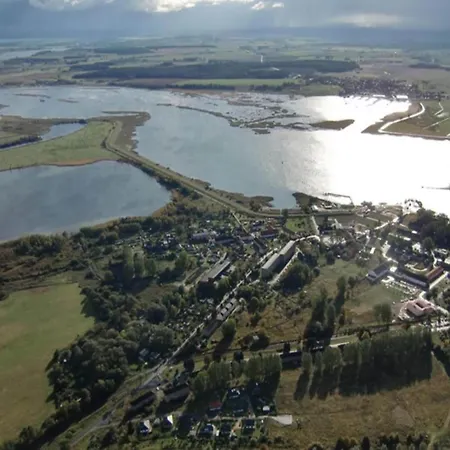 Spacious Houseboat In